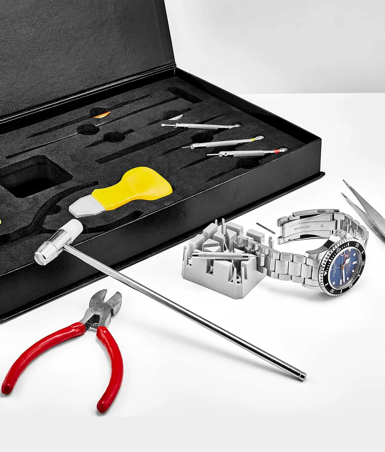 Presidia 943A.03, Depthmaster 3940.1, Signature Pen, and Watch Tool Kit