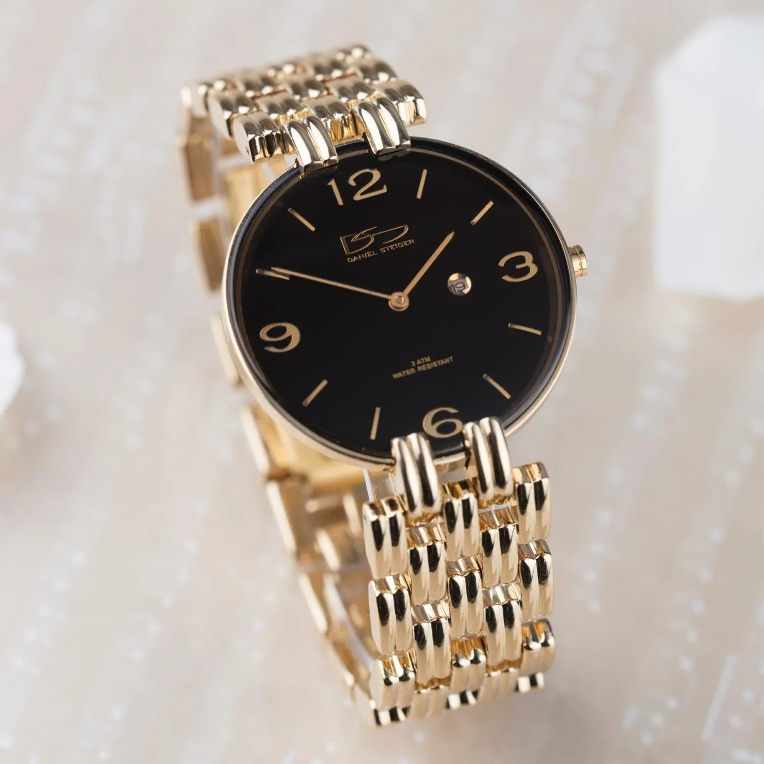 Renaissance Classic Yellow Gold / Black Watch